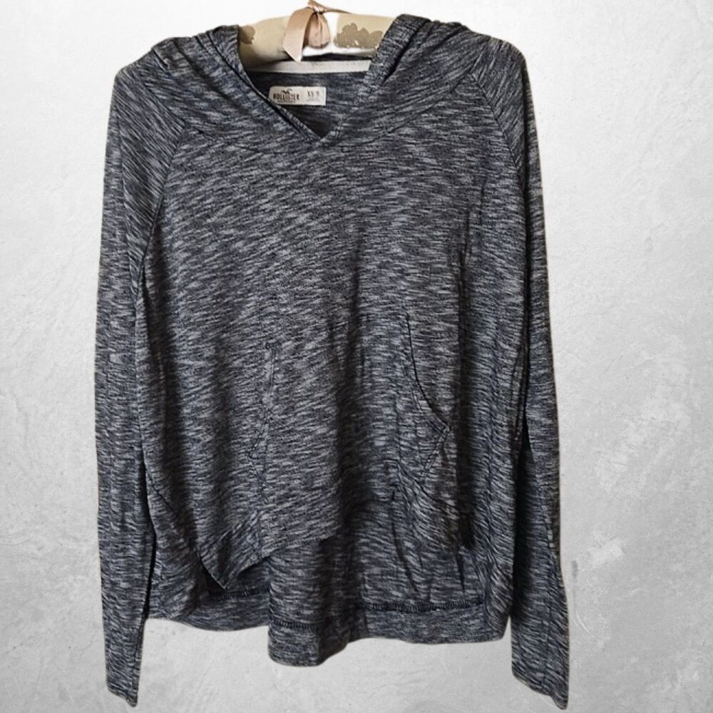Hollister California Women’s Gray Sweater Hoodie Shirt Front Pocket Size XS
